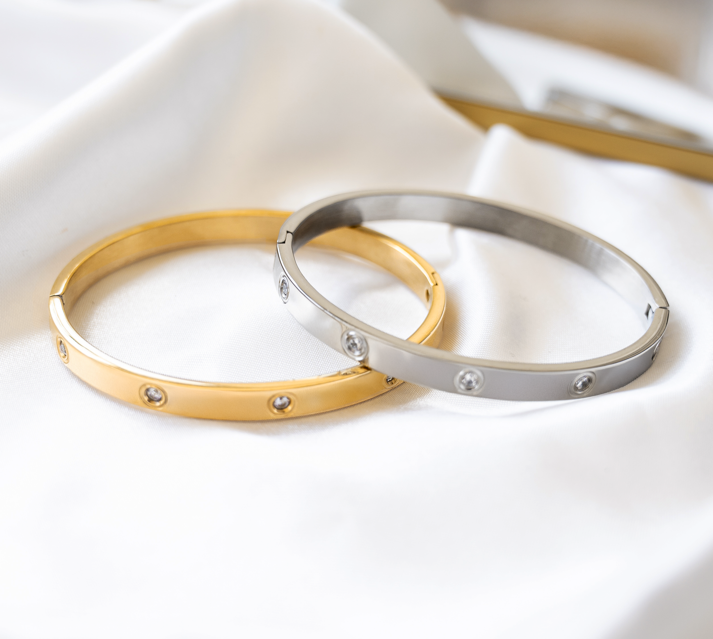 Amour Bangle Gold & Silver