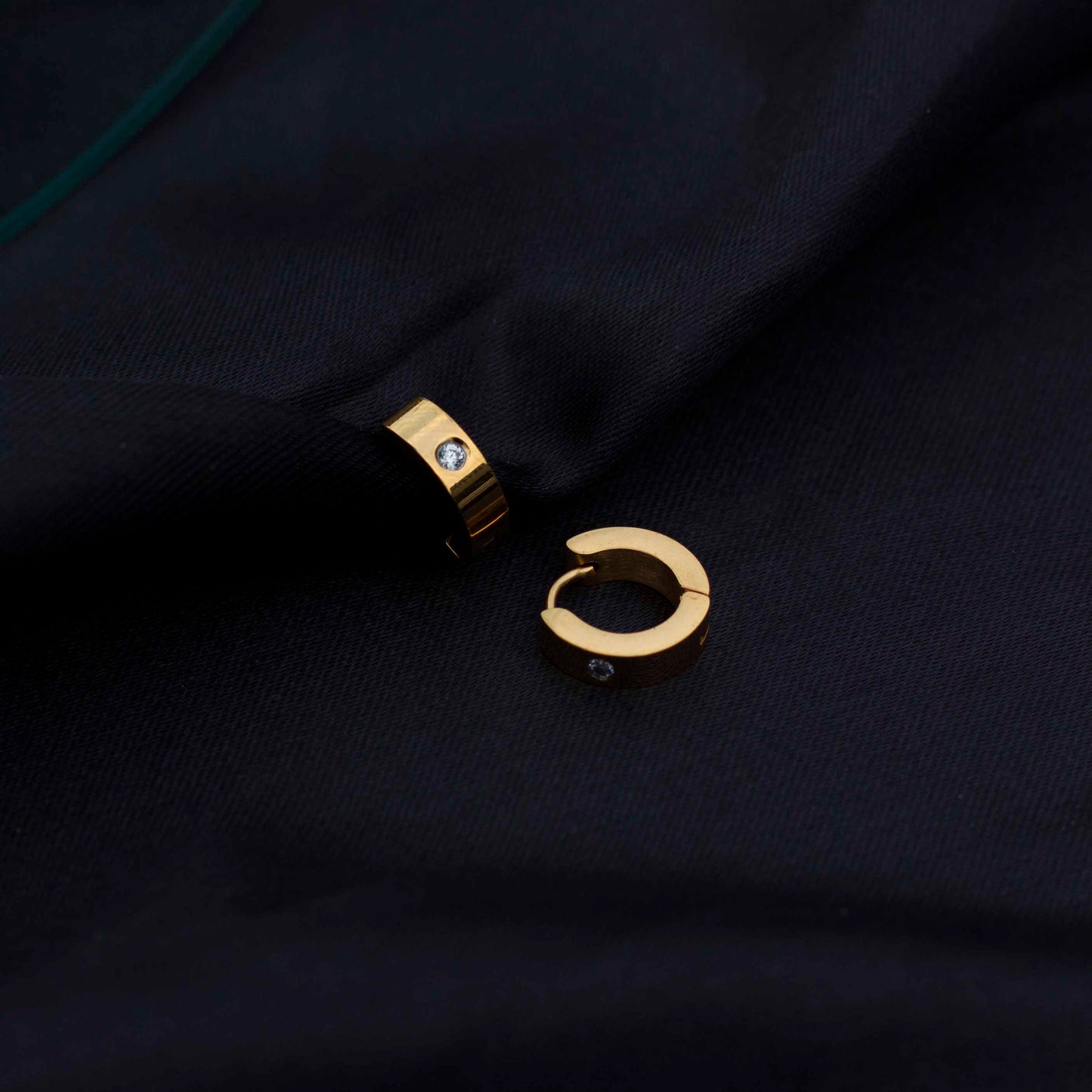 Unisex Zircon Gold Hoop